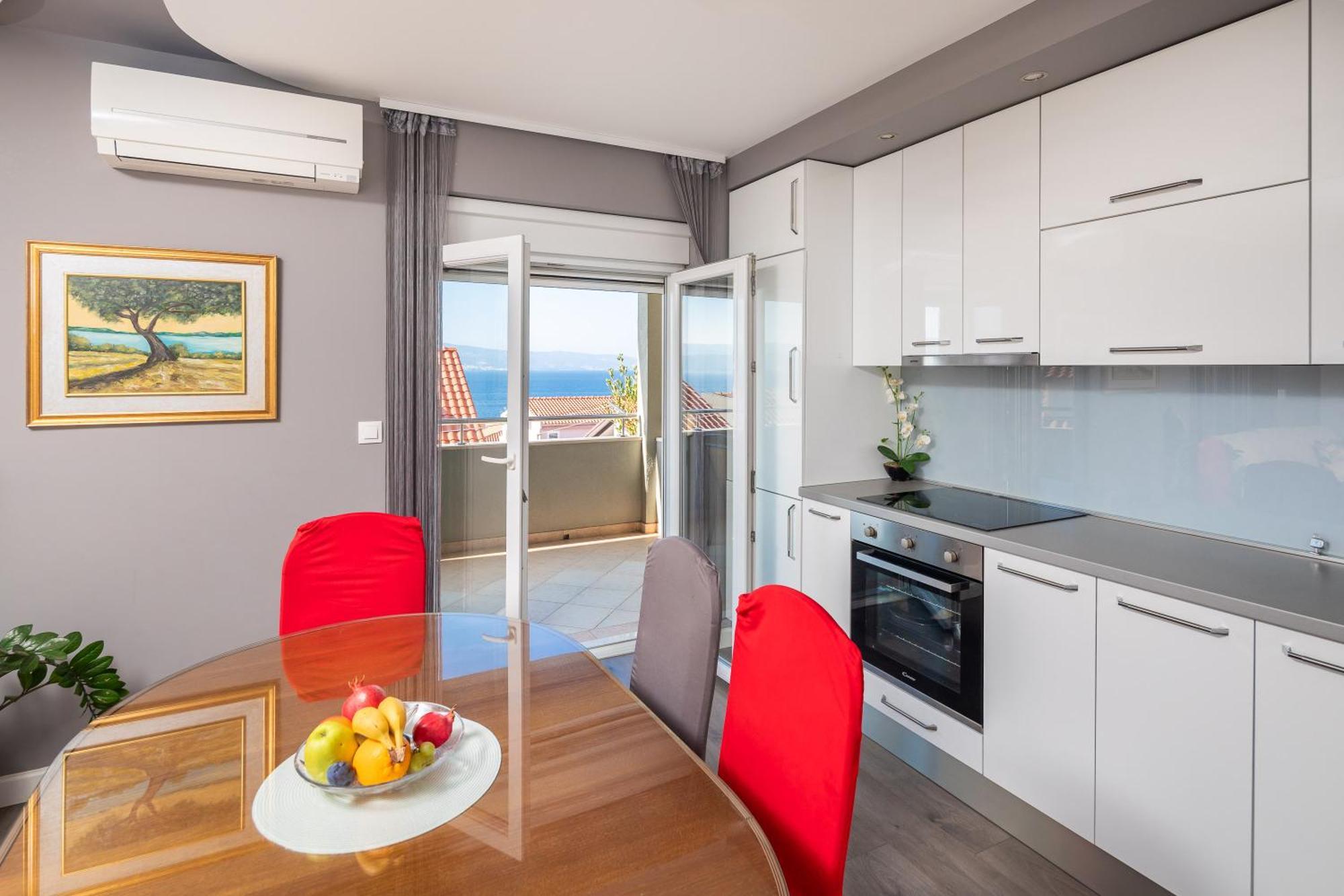 Apartments Ivan โอมิช ภายนอก รูปภาพ