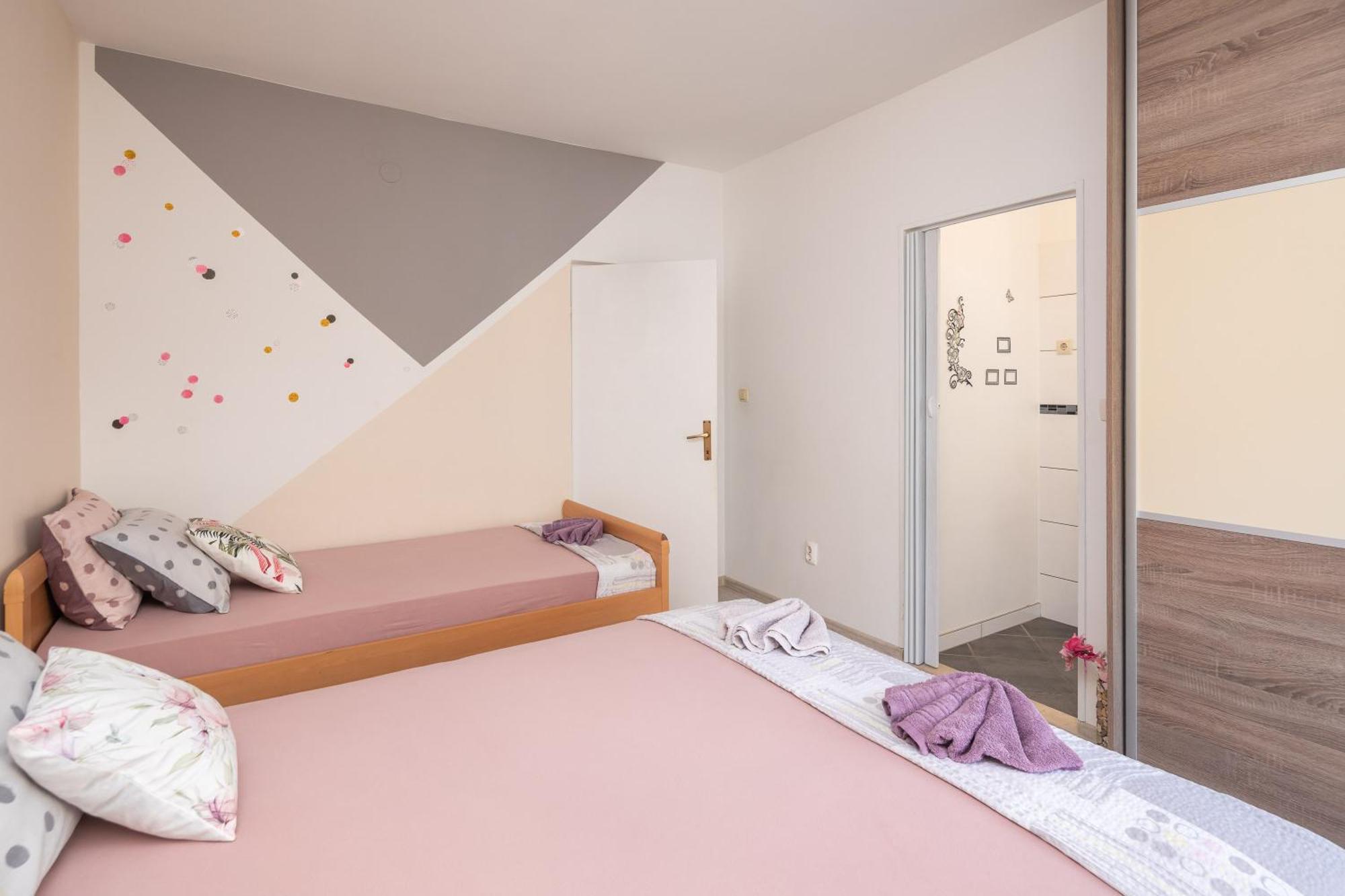 Apartments Ivan โอมิช ภายนอก รูปภาพ