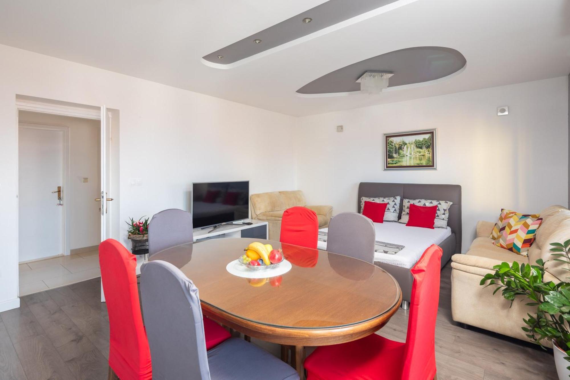 Apartments Ivan โอมิช ภายนอก รูปภาพ
