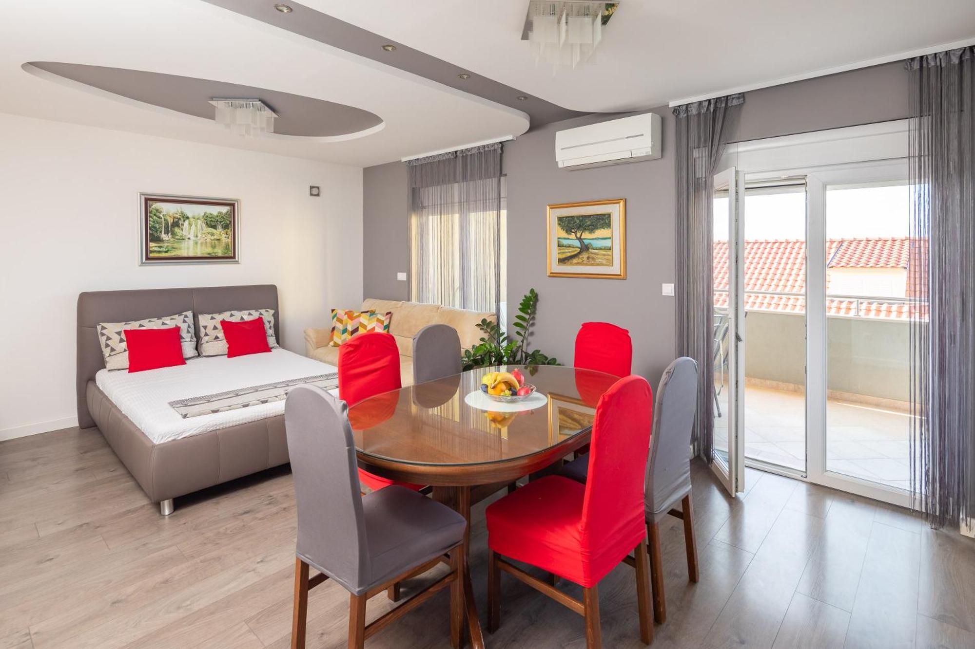 Apartments Ivan โอมิช ภายนอก รูปภาพ