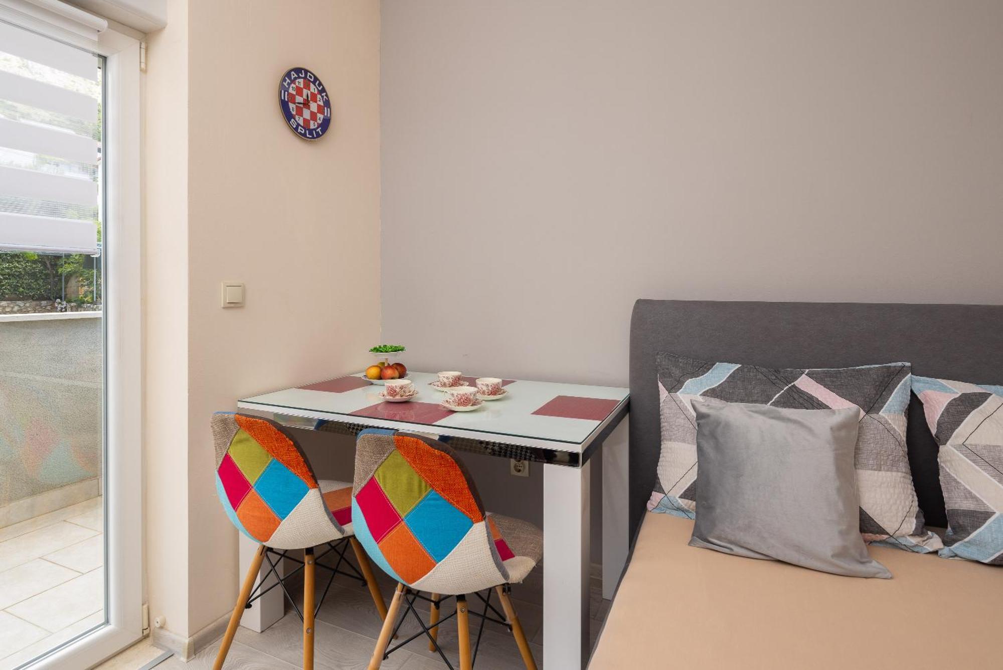 Apartments Ivan โอมิช ภายนอก รูปภาพ
